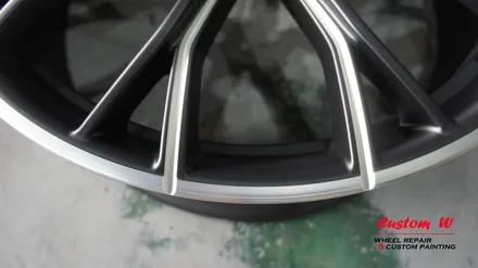 BMW G30 신형 5시리즈 530I 차량의 20인치 669M 휠 다이아몬드컷팅 휠수리. / 용인 처인구