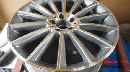 벤츠 S500 상처난 휠 다른 휠과의 이질감없도록 다이아몬드컷팅 휠수리. / 용인 처인구