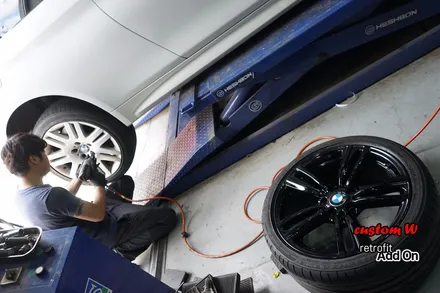 BMW 428I 컨버터블과 잘 어울리는 블랙유광 휠도색.(휠 상처수리 후 도색) / 용인 처인구