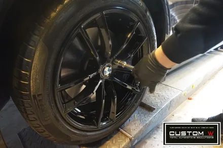 BMW G30 530i M팩 662M 18인치 블랙유광 휠도색 커스텀W / 용인 처인구
