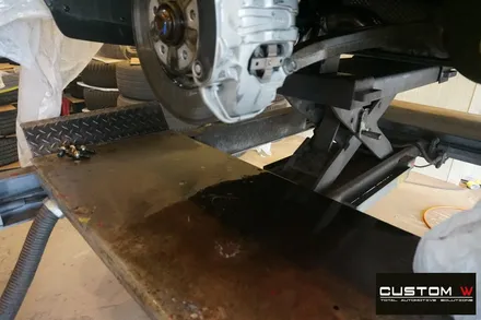 포르쉐 마칸S RS 스파이더 20인치 휠 상처 수리 후, 블랙유광 휠도색 그리고 레드 캘리퍼 도색 작업 까지.! / 용인 처인구