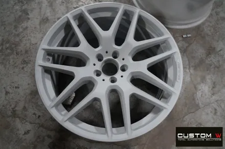 벤츠 GLE63AMG 잘 못된 휠수리 도색 이력이 있는 휠 박리 후 투톤 휠도색  재작업 ,  애시드 그린 (형광) 캘리퍼도색. / 용인 처인구