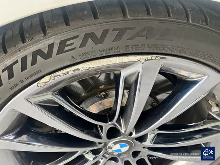 BMW F10 530d 크롬 도금 벗겨짐현상 약품 박리 제거 후 페라리 골드 휠도색 + 레드 캘리퍼 도색 / 용인 처인구