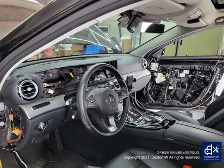 벤츠 W213 E220D 순정 어라운드뷰 360카메라, 와이드콕핏, 멀티빔라이트 설치. / 용인 처인구