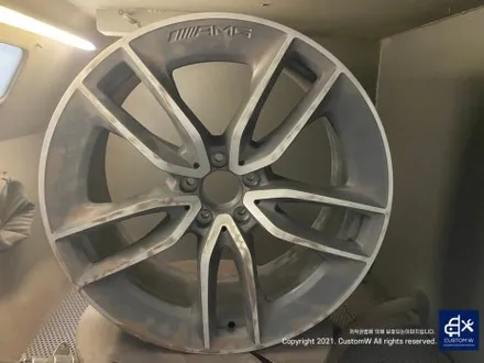 요즘 빙판길 조심하세요.. (빙판 댄스 영상 첨부) CLS53 AMG 기존 고객 휠 수리 불가 판정 신품 교체 후 , 재방문  기존 컬러로 유광 블랙 실버 투톤 휠 복원 도색 / 용인 처인구