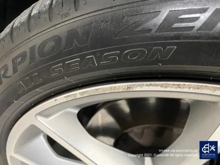 아우디 A7 50TDI 20인치 휠 상처 수리 후, 다이아몬드 커팅 가공을 이용한 블랙 폴리시 휠 커스텀 도색 작업 그리고 레드 캘리퍼 도색 작업까지_! / 용인 처인구