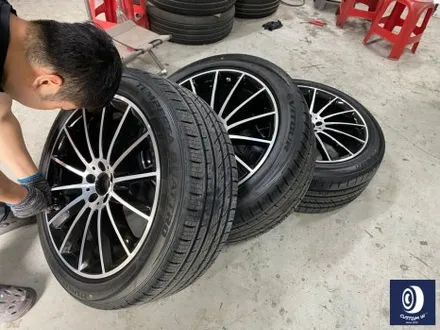 벤츠 GLE450 타 업체 잘못된 수리 도색 이력 / 기존 페인트 제거 (약품 박리) 후, 마차휠 블랙 유광 휠도색 + 레드 캘리퍼 도색 / 용인 처인구