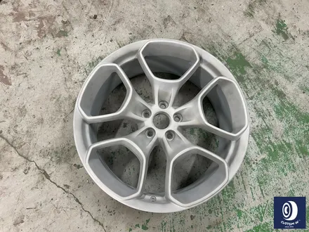 람보르기니 우라칸 LP610 조수석 앞 휠 상처 수리 후, 하이그로시 블랙 휠 복원 도색 / 용인 처인구