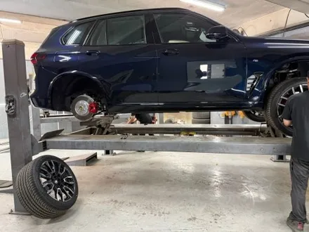 신차 출고 작업 / BMW X5 50e 21인치 915M 제트 블랙 (검정 유광) 휠 도색 / 용인 처인구