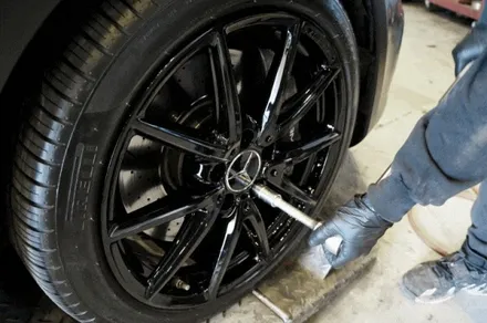 벤츠 A45 AMG 휠 상처 수리 후 블랙유광 휠도색 / 용인 처인구