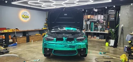 랩핑의 꽃 에메랄드 민트 미러 크롬 전체 랩핑 !! BMW 1시리즈 / 창원시 의창구