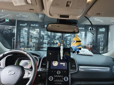 군포솔라가드썬팅 QM6 파노라마 선루프 포함 솔라가드 새턴 재시공 해드렸습니다.
