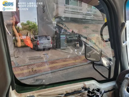 [E마이티 2.5t 냉동탑차]산본 당정 부곡 송정 화물차 재시공 썬팅 세인트아모 스퍼터 반사필름 및 하단띠