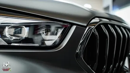 BMW X6 카본 블랙은 블랙이 아닙니다. 진정한 블랙을 위한 무광 전체 컬러 PPF 시공. 유쉴드 천안 본사. / 충남 천안