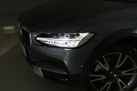 볼보 v90 크로스컨트리 - 수퍼대디카의 色. / 충남 천안