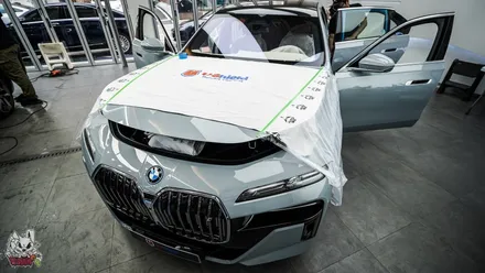 BMW 7시리즈 i7. 스킨프로 전체PPF, 바이올렛 썬팅, 윈드쉴드, 크롬죽이기 시공. 천안 유쉴드 본사. / 충남 천안