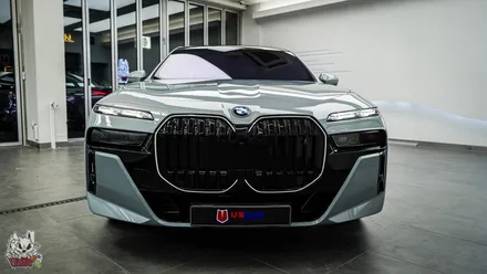 BMW 7시리즈 i7. 스킨프로 전체PPF, 바이올렛 썬팅, 윈드쉴드, 크롬죽이기 시공. 천안 유쉴드 본사. / 충남 천안