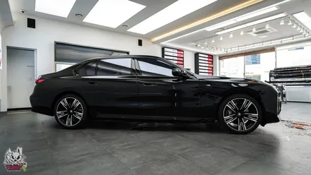 BMW 7시리즈 750e 하이브리드 전체PPF, 썬팅, 윈드쉴드, 크롬죽이기 등 천안 유쉴드 본사 풀패키지 시공. / 충남 천안