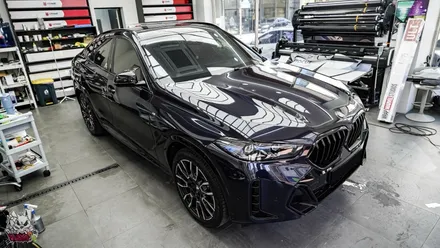 BMW X6 카본 블랙은 블랙이 아닙니다. 진정한 블랙을 위한 무광 전체 컬러 PPF 시공. 유쉴드 천안 본사. / 충남 천안