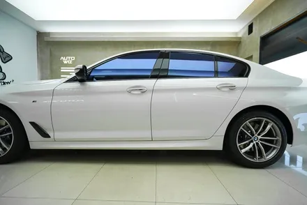 2017 bmw 530i 와 bmw 520d 반전 옆태♪ / 충남 천안