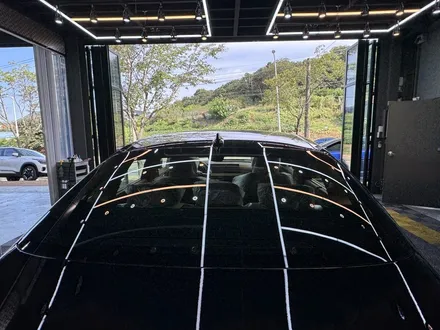 고급 블랙차량에 카마가 그냥 해주는 썬팅? 전 프나세로해주세요. / 시흥시 미산동