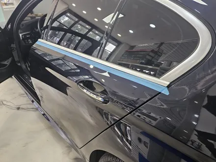 BMW 윈도우 몰딩 크롬 죽이기  고광택 필름 시공  순정 같아요. / 인천 논현동
