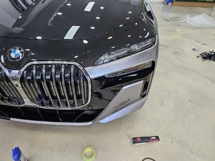 BMW 7시리즈 듀오톤 하단 투톤랩핑 시공 가격은.? 일정한 코치 라인 GOOD / 인천 논현동