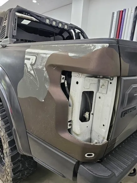 포드 랩터 F150 뿌리는 랩핑 제거 후 고광택 나르도 그레이 전체랩핑 시공 / 인천 논현동