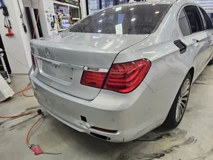 BMW 7시리즈 자동차 오래된 랩핑 제거 후 고광택 피아노 화이트 전체 재시공 / 인천 논현동