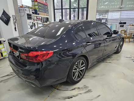 BMW 윈도우 몰딩 크롬 죽이기  고광택 필름 시공  순정 같아요. / 인천 논현동