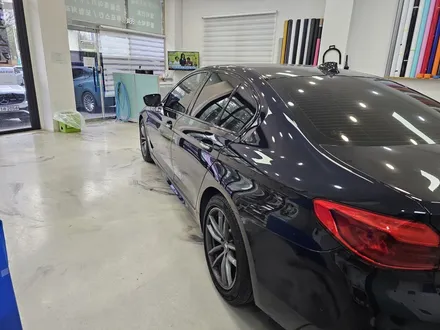 BMW 윈도우 몰딩 크롬 죽이기  고광택 필름 시공  순정 같아요. / 인천 논현동