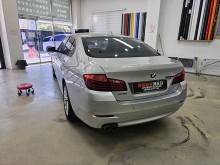 인천랩핑제거 BMW 5시리즈 전체 수명이 끝난 필름 / 인천 논현동
