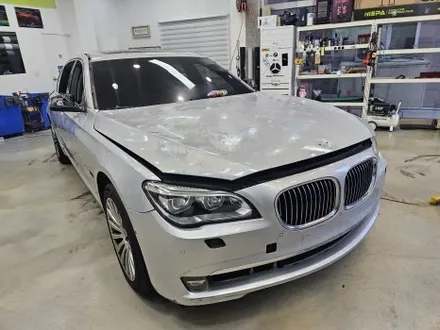 BMW 7시리즈 자동차 오래된 랩핑 제거 후 고광택 피아노 화이트 전체 재시공 / 인천 논현동
