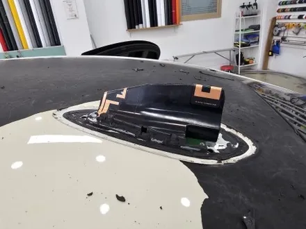 인천랩핑 BMW 5시리즈 G바디 루프스킨 제거 후 재시공 업체 선택이 중요한 이유.! / 인천 논현동