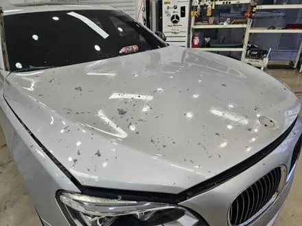 BMW 7시리즈 자동차 오래된 랩핑 제거 후 고광택 피아노 화이트 전체 재시공 / 인천 논현동