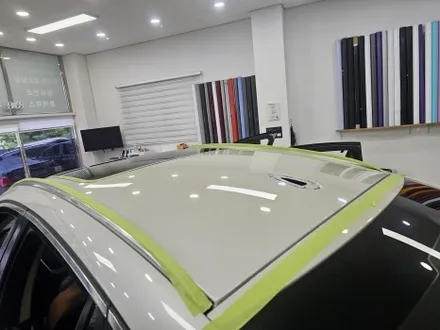 안산랩핑  BMW X6 갈라진 루프스킨 제거 후 고광택 필름 시공 후 실리콘 마감까지 / 인천 논현동