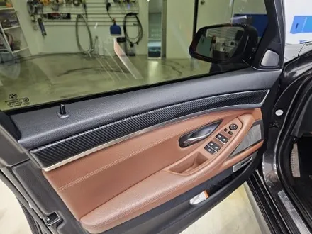 BMW 5시리즈 잘 못된 실내랩핑 제거 후 재시공 / 인천 논현동