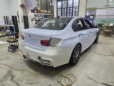인천랩핑  BMW 3시리즈 수명이 끝난 랩핑 제거 후 재시공 / 인천 논현동