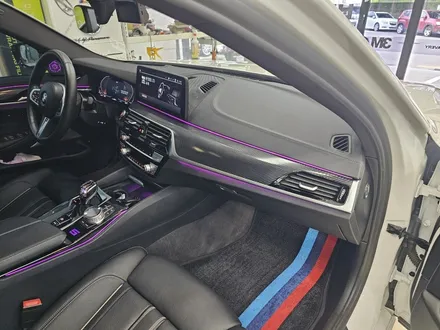 인천 송도 BMW 5시리즈 고광택 리얼 카본 실내랩핑 크롬 죽이기 / 인천 논현동