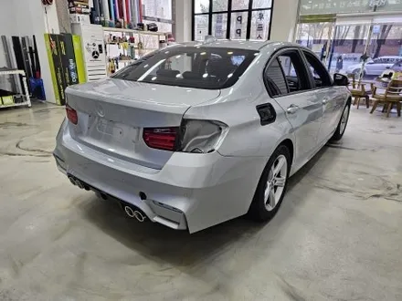 BMW 3시리즈 중고차.! 사틴 블랙 전체랩핑 M 범 펴 개조 경북 구미에서 오셨어요.! / 인천 논현동