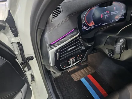 인천 송도 BMW 5시리즈 고광택 리얼 카본 실내랩핑 크롬 죽이기 / 인천 논현동