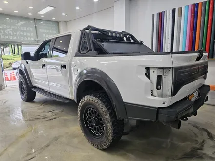포드 랩터 F150 뿌리는 랩핑 제거 후 고광택 나르도 그레이 전체랩핑 시공 / 인천 논현동