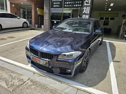 BMW 5시리즈 F10 528I  중고차  실내 카본, 사틴 블랙 전체랩핑 / 인천 논현동