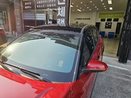 부천랩핑 광도가 없는 투톤 루프스킨 제거 후 고광택 필름으로 재시공해 드렸습니다. / 인천 논현동