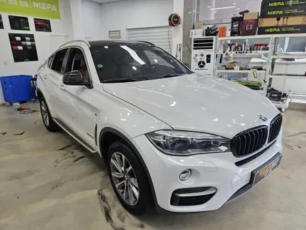안산랩핑  BMW X6 갈라진 루프스킨 제거 후 고광택 필름 시공 후 실리콘 마감까지 / 인천 논현동