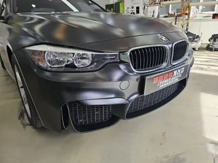 BMW 3시리즈 중고차.! 사틴 블랙 전체랩핑 M 범 펴 개조 경북 구미에서 오셨어요.! / 인천 논현동