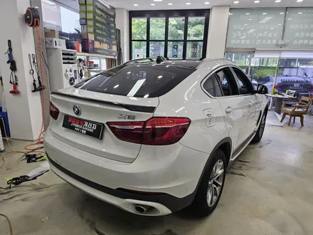 안산랩핑  BMW X6 갈라진 루프스킨 제거 후 고광택 필름 시공 후 실리콘 마감까지 / 인천 논현동