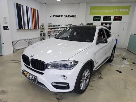 안산랩핑  BMW X6 갈라진 루프스킨 제거 후 고광택 필름 시공 후 실리콘 마감까지 / 인천 논현동