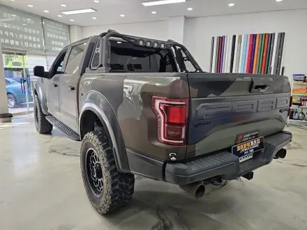 포드 랩터 F150 뿌리는 랩핑 제거 후 고광택 나르도 그레이 전체랩핑 시공 / 인천 논현동