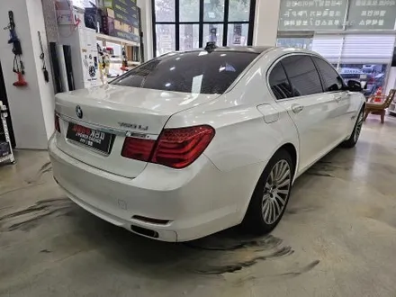 BMW 7시리즈 자동차 오래된 랩핑 제거 후 고광택 피아노 화이트 전체 재시공 / 인천 논현동